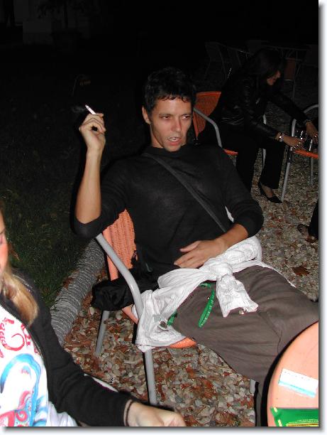 Clicca per scorrere le foto originali ingrandite