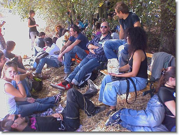 Clicca per scorrere le foto originali ingrandite