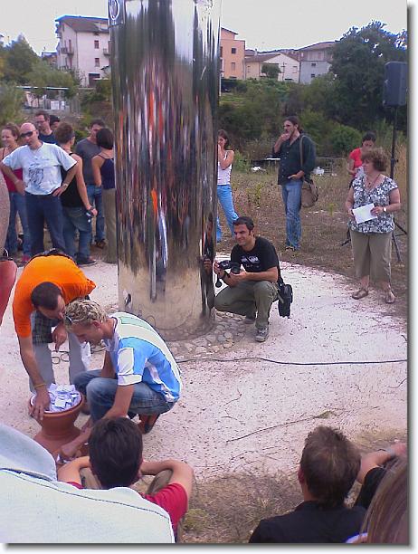 Clicca per scorrere le foto originali ingrandite
